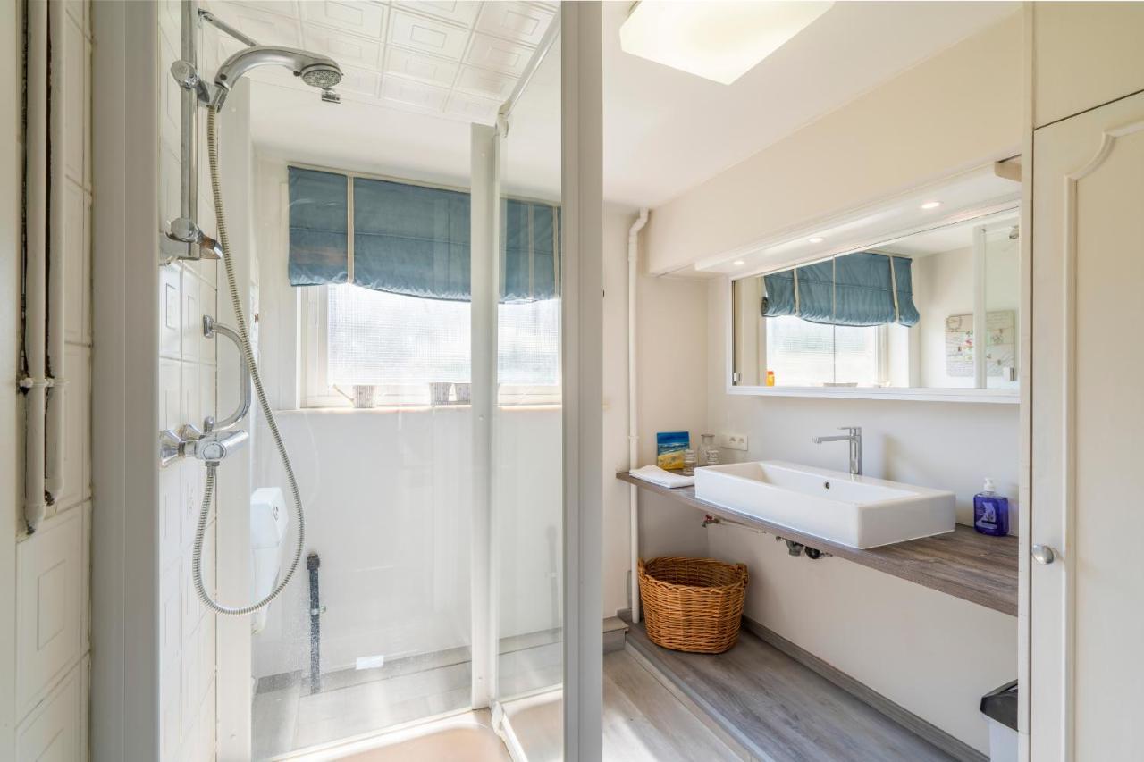 Spacious, Warm And Updated W Parking & Garden Bredene